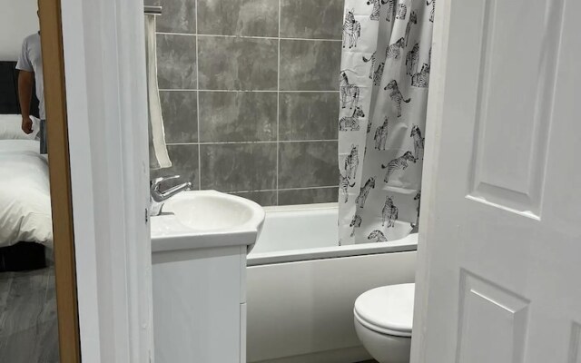 Inviting 2-bed Apartment in Ilford