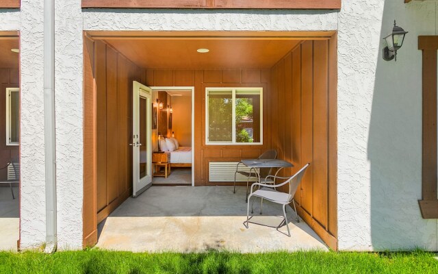 Dasha's Snowboard Track - Icicle Village