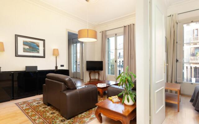 GAUDIR 7 · Bright & comfortable apart. near Passeig de Gracia