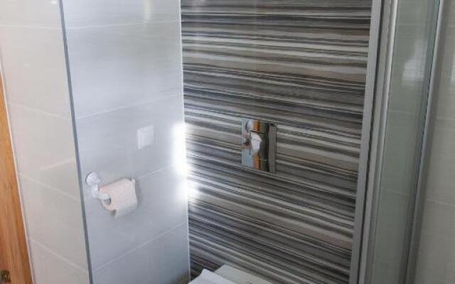 Modern & luxurious 1BR guest apartment near Talllinn Airport