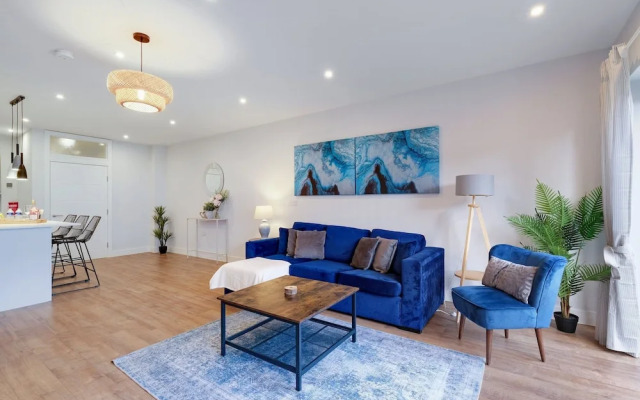 Modern Executive 5 Bedroom Home in Purley