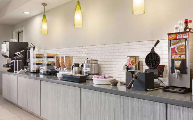 La Quinta Inn & Suites by Wyndham Fresno Northwest