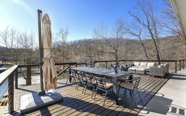 Bearcat Bungalows Two Homes One Rental, Sleep 22