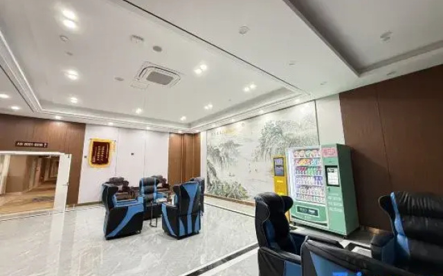 Vienna International Hotel (Xuzhou High-speed Railway Station Convention Center)