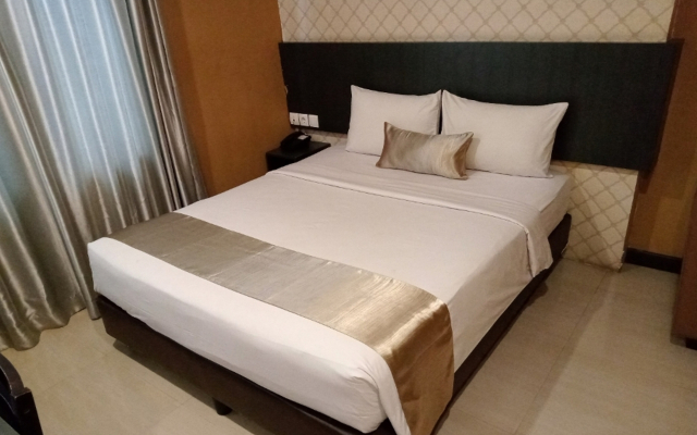 Crew Express Hotel