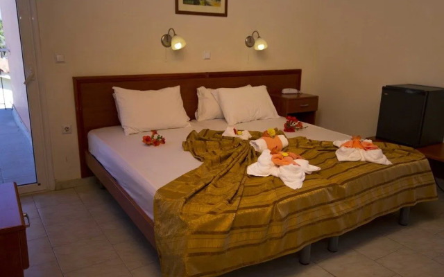 Almyros Villas Resort
