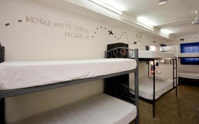 Hostel 6-15