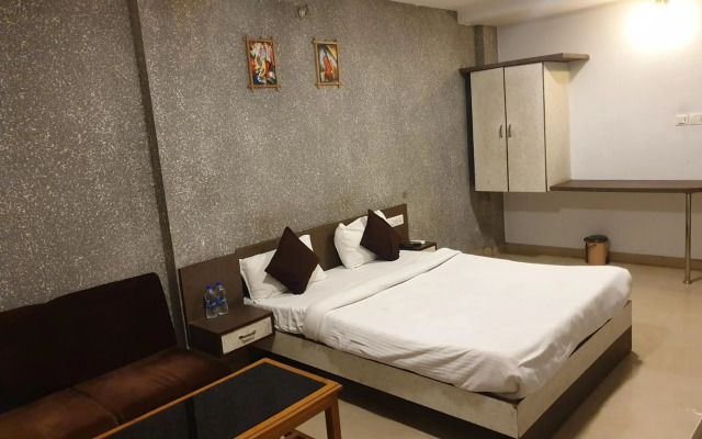 Hotel Mittal Avenue & Paradise