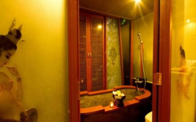 Khum Jao Luang Boutique