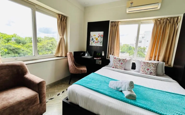 OYO 28208 99 Kombo Inn