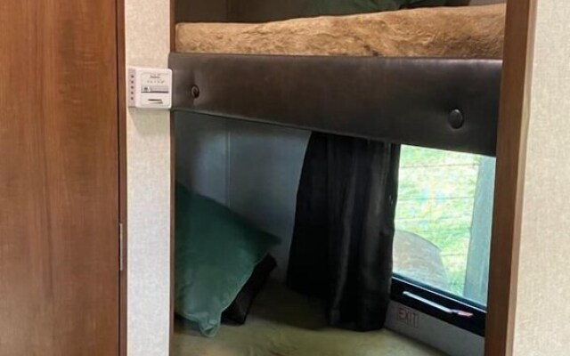 Camper House Col