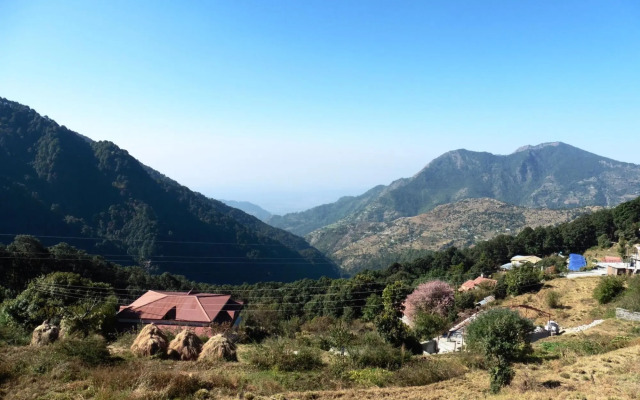 Monal Inn by Nature