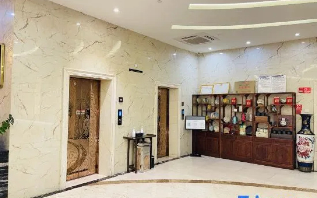 Hindu Hot Spring Hotel (Delong International Jewelry City Duobao City Branch)