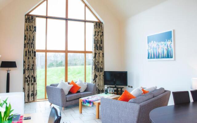 Clovenstone Lodges