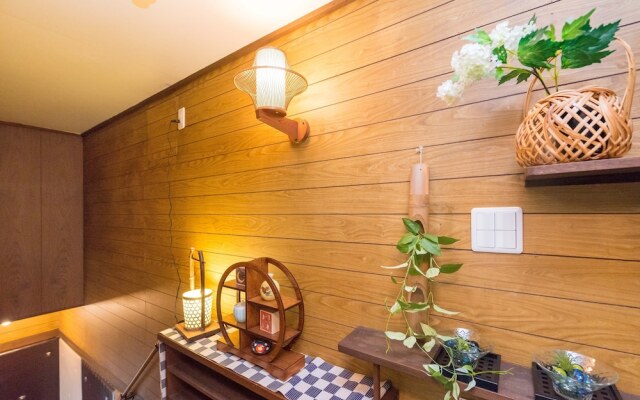 The Bamboo Moon Palace / Shin-Osaka
