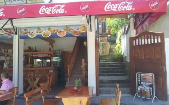 Zlatnoto Pile Complex