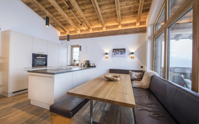 Luxury Chalet with 2 Bathrooms near Small Slope