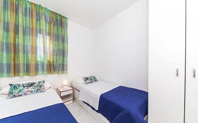 Bozo - 100m to the sea - A1