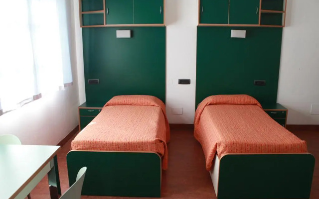 Open011 - Hostel