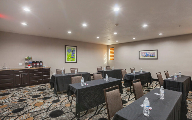 Comfort Suites Lewisville - Dallas