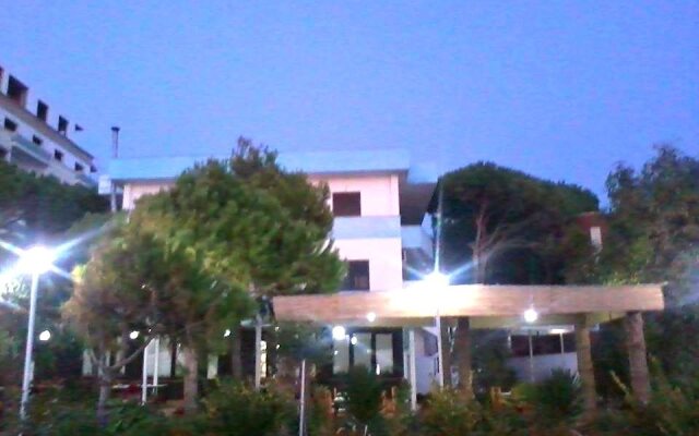 Argjendi Hotel