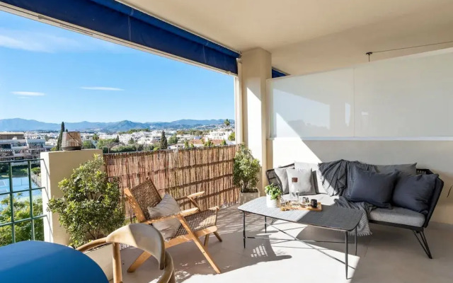 Sunny Getaway With Pool in Marbella - Ref M54