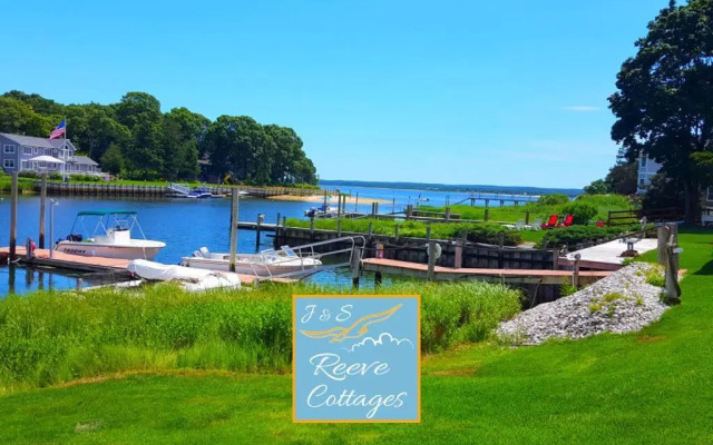 Premier Waterfront Cottage 2