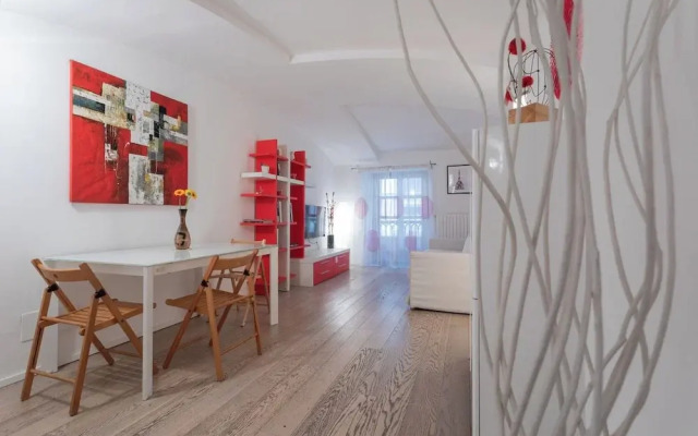 Red Studio near Porta Nuova