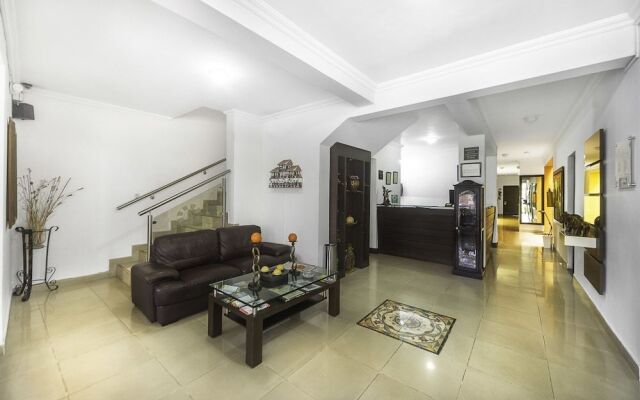 Ayenda 1220 Circular Quinta