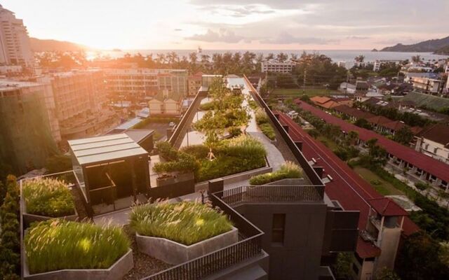 The Deck Condominium by Alexanders