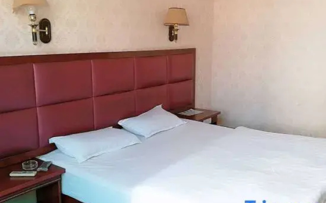 Mengzi Xiaoxiang Hotel (Min 'an Road Branch)