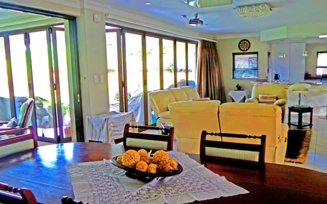 Jeanette's Villa at Westlake