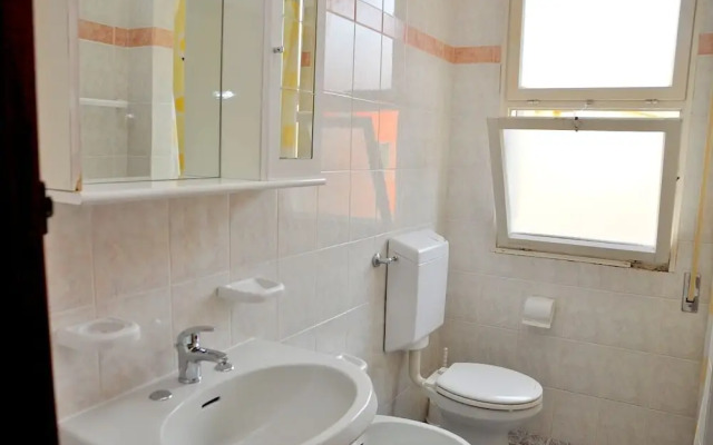 Spacious Seaside Flat for 7 Guests - Beahost