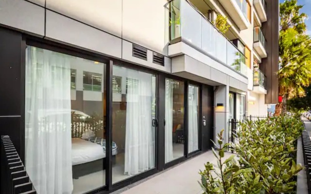Spacious Mount Eden Apartment