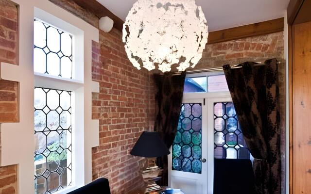 The Godalming Hotel