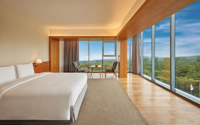 We Hotel Jeju