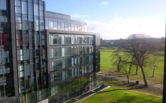 VIP Apartments - Quartermile