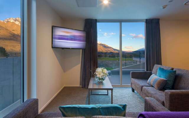 Ramada Suites by Wyndham Queenstown Remarkables Park