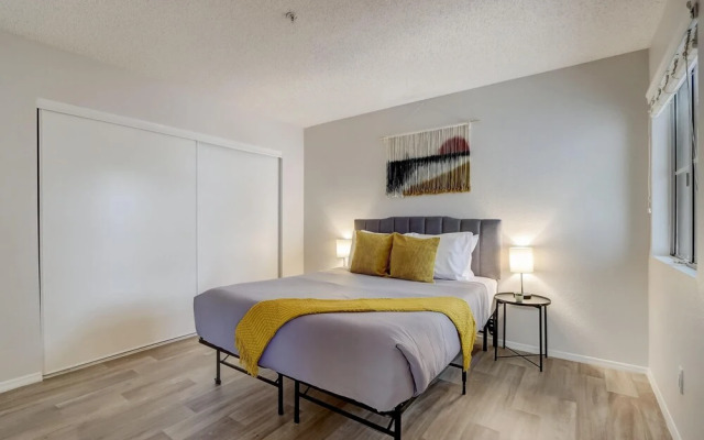 FRONTDESK Jade Scottsdale Apts Central Scottsdale