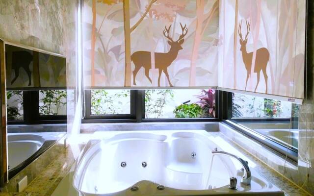 JingIn Hotel