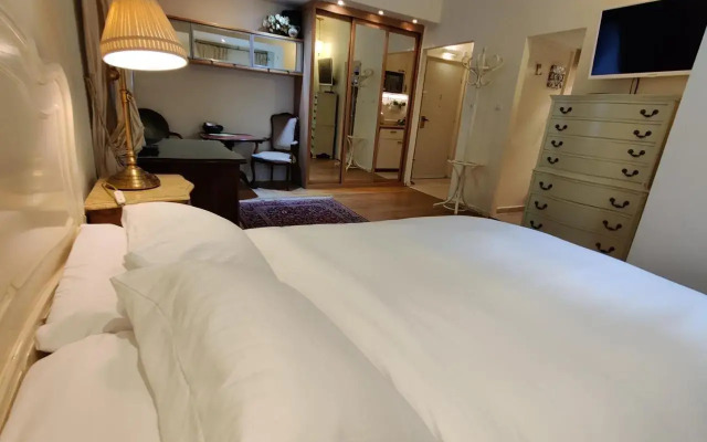 Yarden Deluxe Studio Suite
