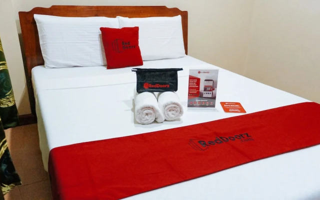 RedDoorz near Talisay District Hospital