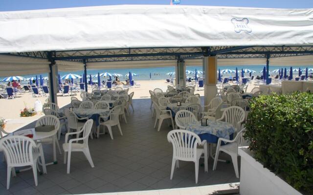 HR Resort