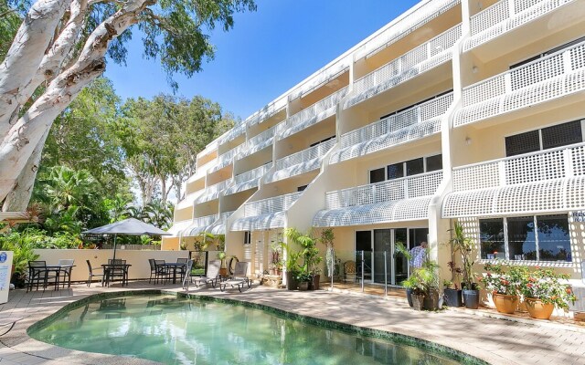 On Palm Cove Beachfront Apartments