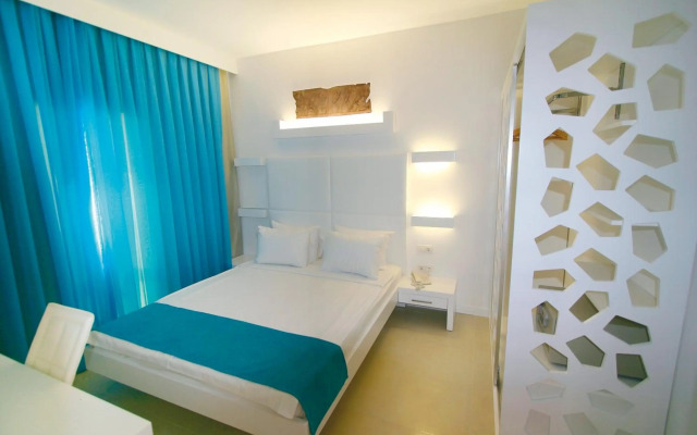 Costa Luvi Hotel
