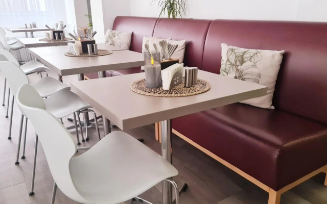 NOVALIS Hotel by AURUM Dresden