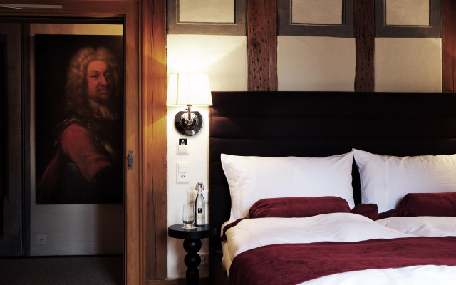 Schloss Huenigen – Guest Rooms – Konolfingen