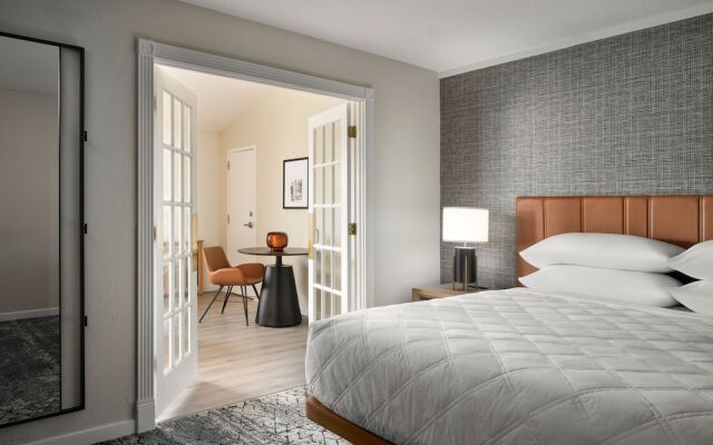 Sheraton Grand Rapids Airport Hotel