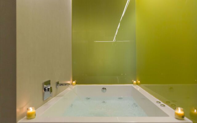 Hotel Macia Sevilla Kubb