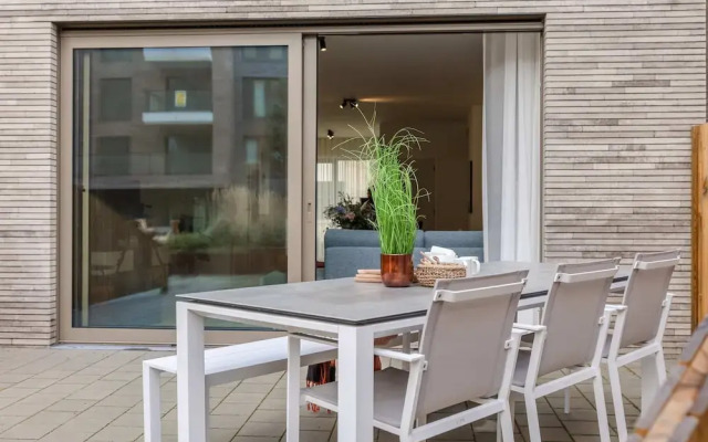 New Holiday Home With Parking Near the Beach